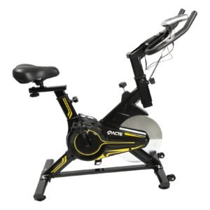 Bicicleta de spinning E16 Acte Sports 8kg para treinos de cardio em casa.