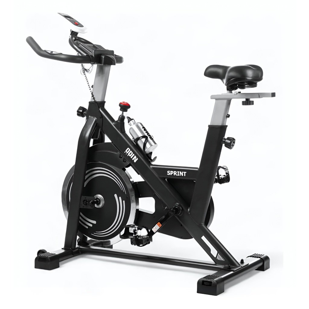 Vista lateral da bicicleta de spinning Odin Fit 13kg.